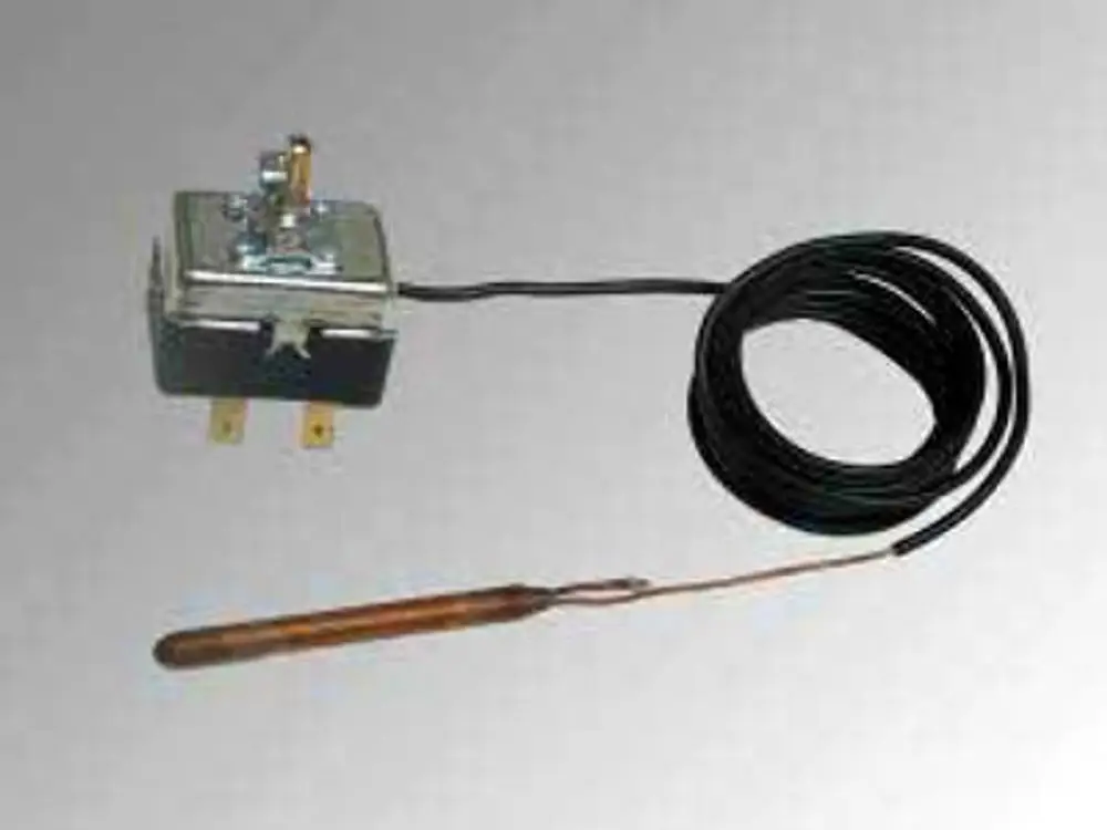 Regelthermostat mit Heizschlange und Steuersockel, hergestellt von Remeha, zur Temperaturregelung in Heizsystemen.